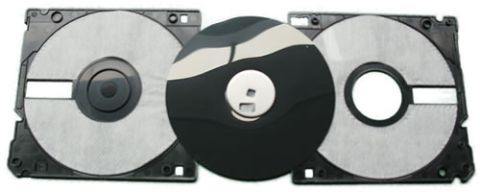 Bild einer aufgeklappten 3,5-Zoll Diskette